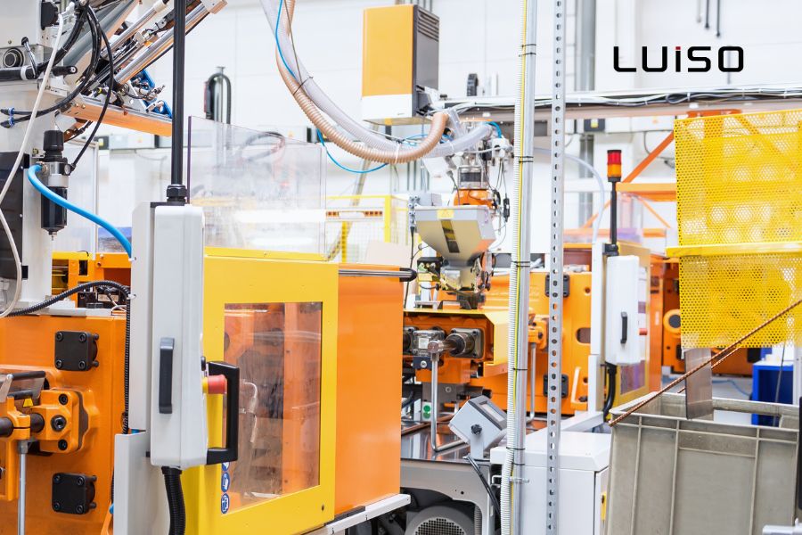 Periféricos en la industria de plásticos elegir la maquinaria ideal para la transformación de plásticos